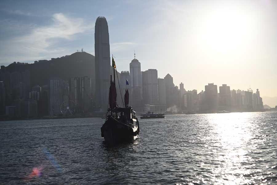 Sample with sun in the frame