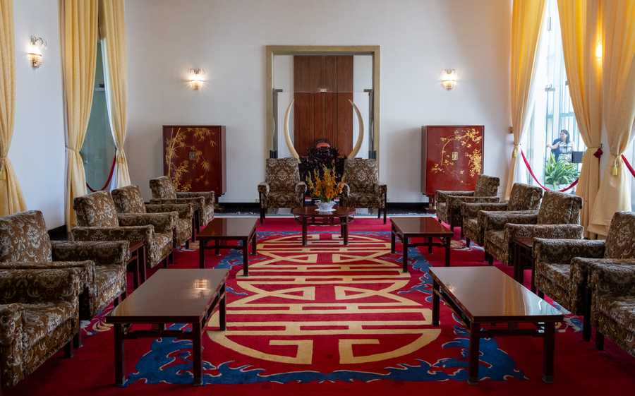 embassyroom