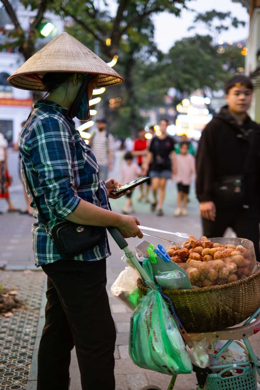 doughnut lady